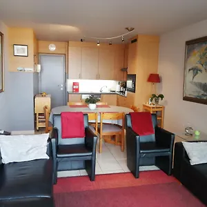 Met Zeezicht Max 6 P Apartment